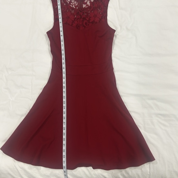 EUC Juniors Small Red dress perfect foe holidays - Picture 5 of 9